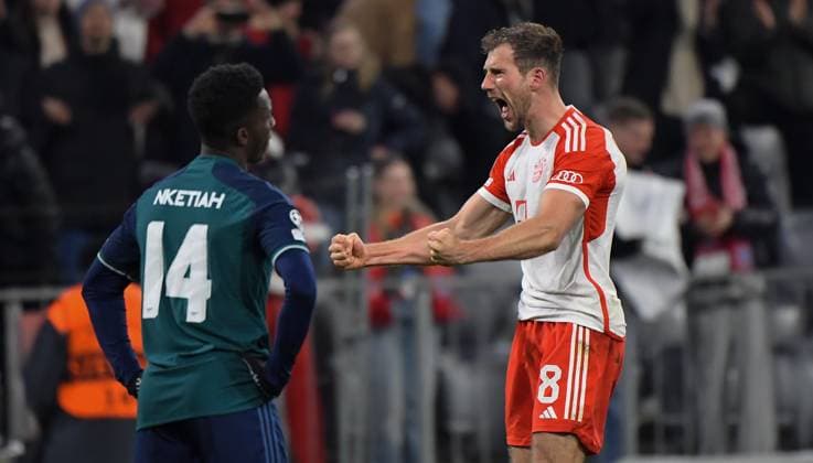 17.04.2024, xemx, Fussball UEFA Champions League, FC Bayern Muenchen - Arsenal London emspor, v.l. Joshua Kimmich (FC Bayern Muenchen) Jubel, Torjubel, celebrate the goal, jubelt ueber das Tor zum 1:0 (DFL DFB REGULATIONS PROHIBIT ANY USE OF PHOTOGRAPHS as IMAGE SEQUENCES and or QUASI-VIDEO) Muenchen