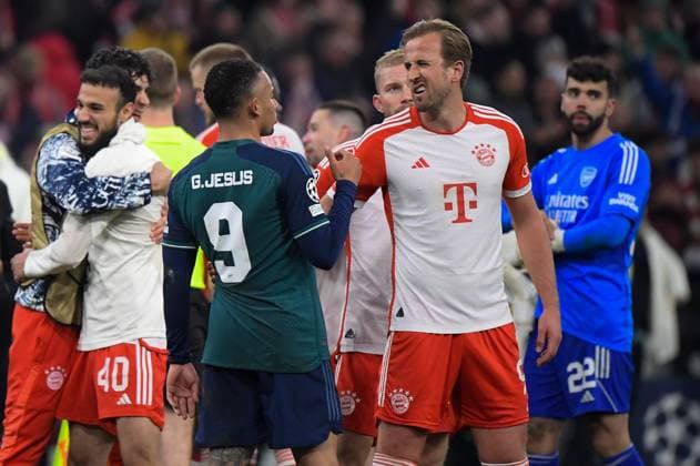 17.04.2024, xemx, Fussball UEFA Champions League, FC Bayern Muenchen - Arsenal London emspor, v.l. Joshua Kimmich (FC Bayern Muenchen) Jubel, Torjubel, celebrate the goal, jubelt ueber das Tor zum 1:0 (DFL DFB REGULATIONS PROHIBIT ANY USE OF PHOTOGRAPHS as IMAGE SEQUENCES and or QUASI-VIDEO) Muenchen