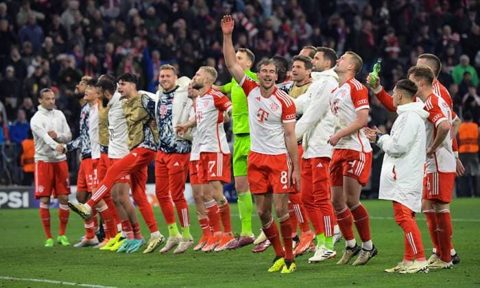 Sport Bilder des Tages 17.04.2024, xemx, Fussball UEFA Champions League, FC Bayern Muenchen - Arsenal London emspor, v.l. Joshua Kimmich (FC Bayern Muenchen) Jubel, Torjubel, celebrate the goal, jubelt ueber das Tor zum 1:0 (DFL DFB REGULATIONS PROHIBIT ANY USE OF PHOTOGRAPHS as IMAGE SEQUENCES and or QUASI-VIDEO) Muenchen