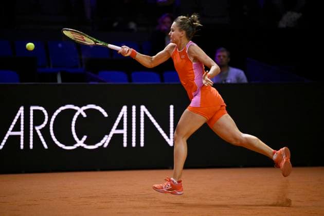 Veronika Kudermetova (RUS) Aktion Tennis Damen Porsche-Cup Porsche Tennis Grand Prix GP Stuttgart 2024 Porsche Arena 18.04.2024 DFL REGULATIONS PROHIBIT ANY USE OF PHOTOGRAPHS AS IMAGE SEQUENCES AND OR QUASI-VIDEO Porsche Tennis Grand Prix GP Stuttgart 2024