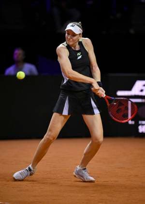 Elena Rybakina (KAZ) Aktion Tennis Damen Porsche-Cup Porsche Tennis Grand Prix GP Stuttgart 2024 Porsche Arena 18.04.2024 DFL REGULATIONS PROHIBIT ANY USE OF PHOTOGRAPHS AS IMAGE SEQUENCES AND OR QUASI-VIDEO Porsche Tennis Grand Prix GP Stuttgart 2024