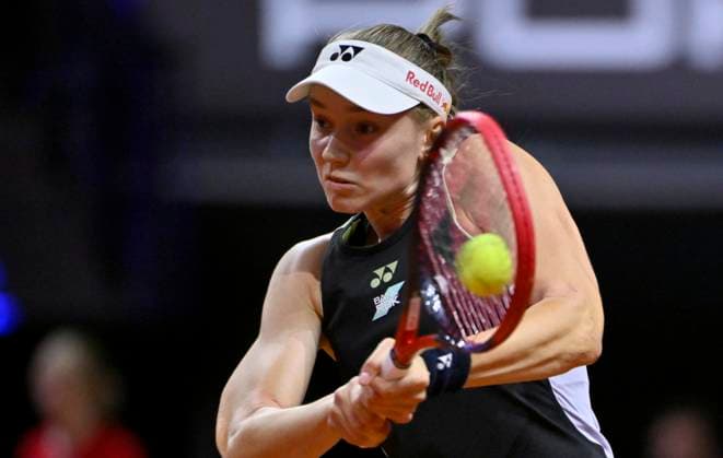 Elena Rybakina (KAZ) Aktion Tennis Damen Porsche-Cup Porsche Tennis Grand Prix GP Stuttgart 2024 Porsche Arena 18.04.2024 DFL REGULATIONS PROHIBIT ANY USE OF PHOTOGRAPHS AS IMAGE SEQUENCES AND OR QUASI-VIDEO Porsche Tennis Grand Prix GP Stuttgart 2024