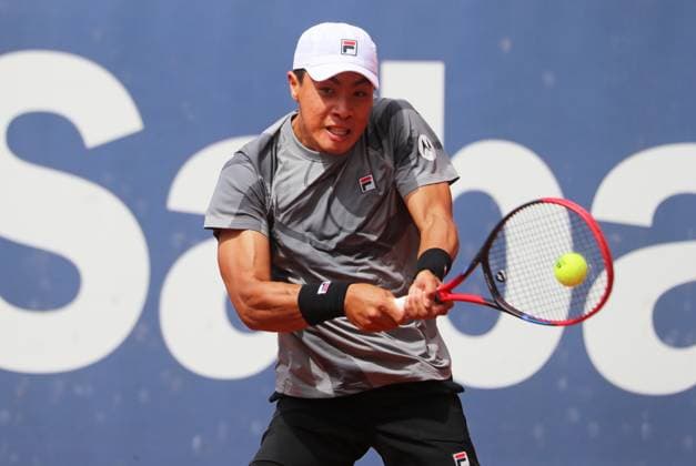 Barcelona Open Banc Sabadell 2024 - Day Four Brandon Nakashima is playing against Tomas Martin Etcheverry in the round of 16 of the Barcelona Open Banc Sabadell, 71st Conde de Godo Trophy, at the Real Club de Tennis Barcelona 1899, in Barcelona, Spain, on April 18, 2024. Barcelona Barcelona Spain  Copyright: xUrbanandsportx originalFilename:urbanandsport-barcelon240418_npbBN.jpg