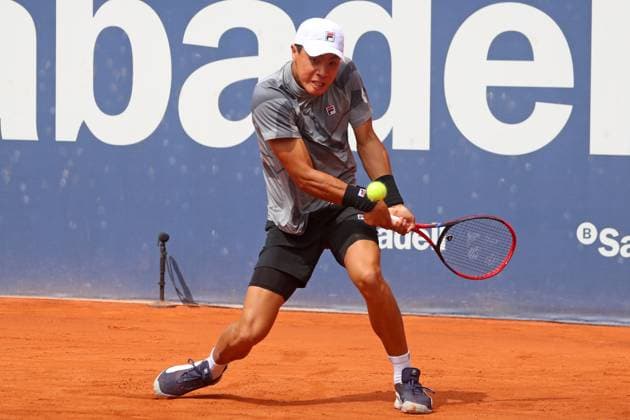 Barcelona Open Banc Sabadell 2024 - Day Four Brandon Nakashima is playing against Tomas Martin Etcheverry in the round of 16 of the Barcelona Open Banc Sabadell, 71st Conde de Godo Trophy, at the Real Club de Tennis Barcelona 1899, in Barcelona, Spain, on April 18, 2024. Barcelona Barcelona Spain  Copyright: xUrbanandsportx originalFilename:urbanandsport-barcelon240418_nprZa.jpg