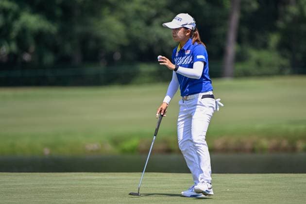 THE WOODLANDS, TX - APRIL 18: Wei-Ling Hsu (TPE) after sinking her par putt on 9 during Rd1 of the Chevron Championship at The Club at Carlton Woods on April 18, 2024 in The Woodlands, Texas. (Photo by Ken Murray Icon Sportswire) GOLF: APR 18 LPGA, Golf Damen The Chevron Championship EDITORIAL USE ONLY Icon240418051