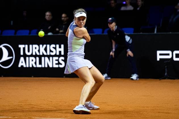 Linda Noskova (CZE) Emma Raducanu (GBR) vs Linda Noskova (CZE) GER Porsche Tennis Grand Prix GP Stuttgart 2024, Porsche-Arena, 18.04.2024 GER Porsche Tennis Grand Prix GP Stuttgart 2024 Porsche-Arena, 18.04.2024 Stuttgart Copyright: xEibner-Pressefoto RogerxBuerkex EP