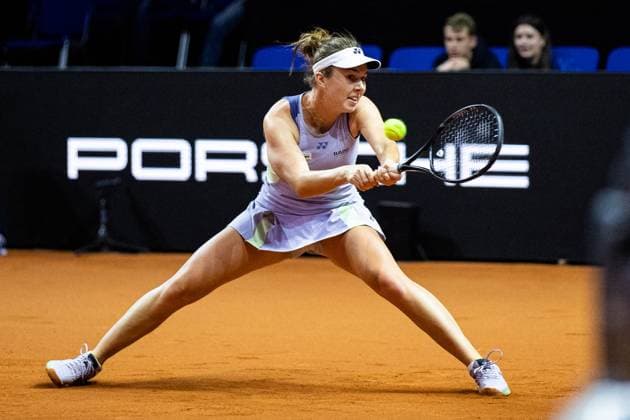 Linda Noskova (CZE) Emma Raducanu (GBR) vs Linda Noskova (CZE) GER Porsche Tennis Grand Prix GP Stuttgart 2024, Porsche-Arena, 18.04.2024 GER Porsche Tennis Grand Prix GP Stuttgart 2024 Porsche-Arena, 18.04.2024 Stuttgart Copyright: xEibner-Pressefoto RogerxBuerkex EP
