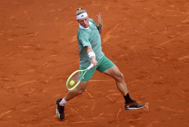 Barcelona Open Banc Sabadell 2024 - Day Four Alejandro Davidovich Fokina is playing against Dusan Lajovic in the round of 16 of the Barcelona Open Banc Sabadell, 71st Conde de Godo Trophy, at the Real Club de Tennis Barcelona 1899, in Barcelona, Spain, on April 18, 2024. Barcelona Barcelona Spain  Copyright: xUrbanandsportx originalFilename:urbanandsport-barcelon240418_np8RS.jpg