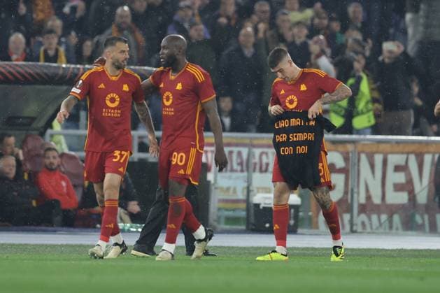 UEFA Europa League AS Roma and AC Milan Roma™s Italian defender Gianluca Mancini celebrates after scoring a goal during the Quarter-Final second leg match between AS Roma and AC Milan at Stadio Olimpico on April 18, 2024 in Rome, Italy. ABPH1569 Copyright: xAntonioxBalascox