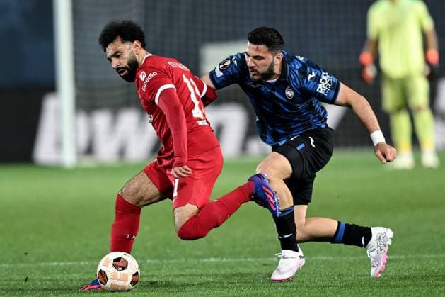Sport Bilder des Tages Db Bergamo 18 04 2024 - Europa League Atalanta-Liverpool foto Daniele Buffa Image nella foto: Mohamed Salah-Sead Kolasinac 