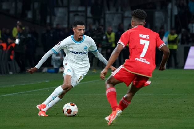 Azzedine Ounahi (Olympique de Marseille) - David Neres (SL Benfica) FOOTBALL : Olympique de Marseille vs SL Benfica - Ligue Europa - Quart de finale retour - Marseille - 18 04 2024 NorbertScanella Panoramic 
