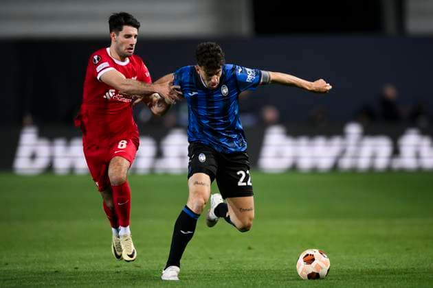 Atalanta BC v Liverpool FC - UEFA Europa League Matteo Ruggeri of Atalanta BC competes for the ball with Dominik Szoboszlai of Liverpool FC during the he UEFA Europa League quarter-final second leg football match between Atalanta BC and Liverpool FC. Bergamo Italy Copyright: xNicolòxCampox