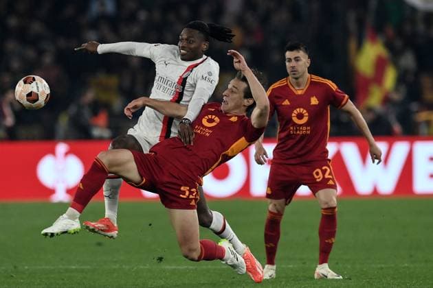 As Roma 18 04 2024 - Europa League Roma-Milan foto Antonello Sammarco Image nella foto: Rafael Leao-Edoardo Bove 