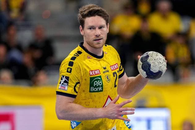 Tobias Reichmann (RNL, 27), am Ball, Einzelbild, Einzelfoto, Aktion, Action, 18.04.2024, Mannheim (Deutschland), Handball, Bundesliga, Rhein-Neckar Löwen - MT Melsungen