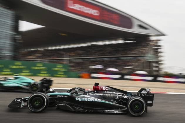 63 RUSSELL George (gbr), Mercedes AMG F1 Team W15, action during the Formula 1 Lenovo Chinese Grand Prix 2024, 5th round of the 2024 Formula One World Championship, WM, Weltmeisterschaft from April 19 to 21, 2024 on the Shanghai International Circuit, in Shanghai, China - F1 - CHINESE GRAND PRIX 2024 DPPI Panoramic  240419_R05_CHINA_DP_DC0A1819