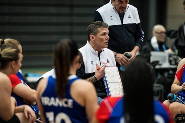 Rollstuhlbasketball, Frauen, IWBF Paralympics Quali, Kanada - Frankreich 2024 IWBF Women’s Repechage: Kanada - Frankreich; 19.04.2024 Frederic Guyot (Trainer Frankreich) im Timeout 2024 IWBF Women’s Repechage: Kanada - Frankreich; Asue Arena, Osaka Copyright: xBEAUTIFULxSPORTS Wunderlx