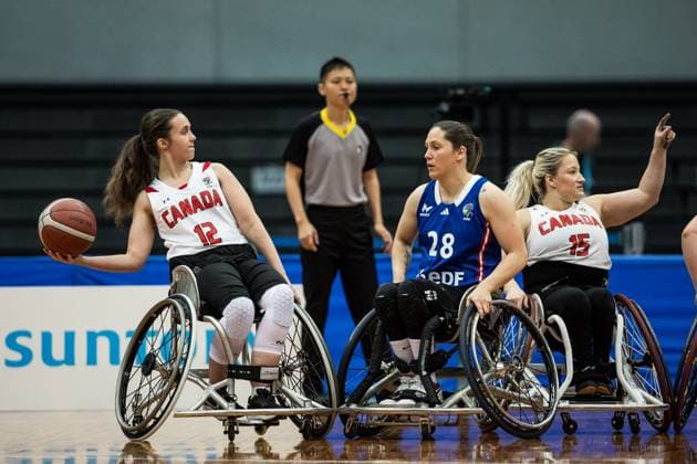 Rollstuhlbasketball, Frauen, IWBF Paralympics Quali, Kanada - Frankreich 2024 IWBF Women’s Repechage: Kanada - Frankreich; 19.04.2024 Bethany Johnson (Kanada, 12) am Ball, Lucie Nolet (Frankreich, 28) 2024 IWBF Women’s Repechage: Kanada - Frankreich; Asue Arena, Osaka Copyright: xBEAUTIFULxSPORTS Wunderlx