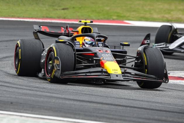 11 PEREZ Sergio (mex), Red Bull Racing RB20, action during the Formula 1 Lenovo Chinese Grand Prix 2024, 5th round of the 2024 Formula One World Championship, WM, Weltmeisterschaft from April 19 to 21, 2024 on the Shanghai International Circuit, in Shanghai, China - F1 - CHINESE GRAND PRIX 2024 DPPI Panoramic  240419_R05_CHINA_DP_XB3_2209