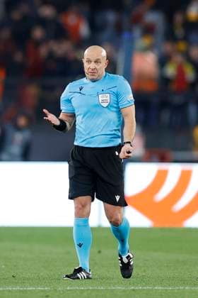 Referee Szymon Marciniak gestures, UEFA Europa League 2023 2024 - Quarter-final second leg, AS Roma vs AC Milan, Olimpico Stadium, April 18, 2024, Rome, Italy.