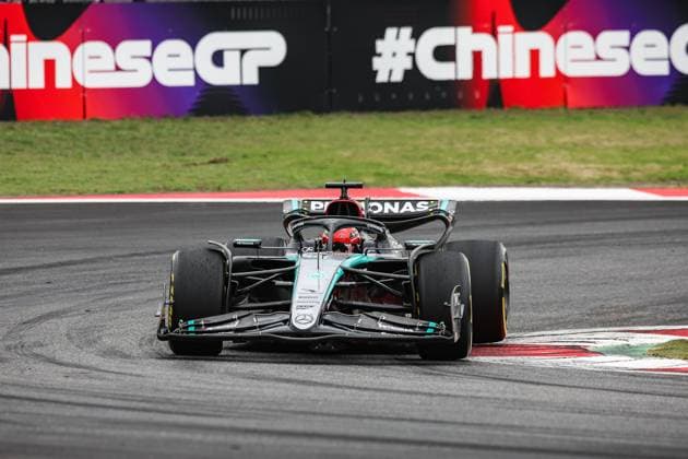 63 RUSSELL George (gbr), Mercedes AMG F1 Team W15, action during the Formula 1 Lenovo Chinese Grand Prix 2024, 5th round of the 2024 Formula One World Championship, WM, Weltmeisterschaft from April 19 to 21, 2024 on the Shanghai International Circuit, in Shanghai, China - F1 - CHINESE GRAND PRIX 2024 DPPI Panoramic  240419_R05_CHINA_DP_XB3_2078