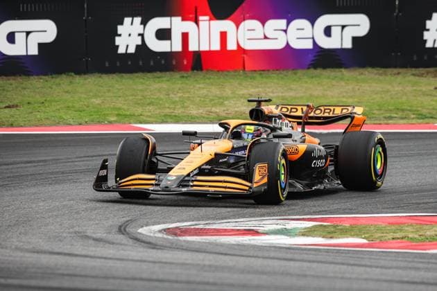 04 NORRIS Lando (gbr), McLaren F1 Team MCL38, action during the Formula 1 Lenovo Chinese Grand Prix 2024, 5th round of the 2024 Formula One World Championship, WM, Weltmeisterschaft from April 19 to 21, 2024 on the Shanghai International Circuit, in Shanghai, China - F1 - CHINESE GRAND PRIX 2024 DPPI Panoramic  240419_R05_CHINA_DP_XB3_2127