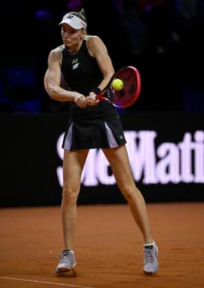 Elena Rybakina (KAZ) Aktion Tennis Damen Porsche-Cup Porsche Tennis Grand Prix GP Stuttgart 2024 Porsche Arena 19.04.2024 DFL REGULATIONS PROHIBIT ANY USE OF PHOTOGRAPHS AS IMAGE SEQUENCES AND OR QUASI-VIDEO Porsche Tennis Grand Prix GP Stuttgart 2024