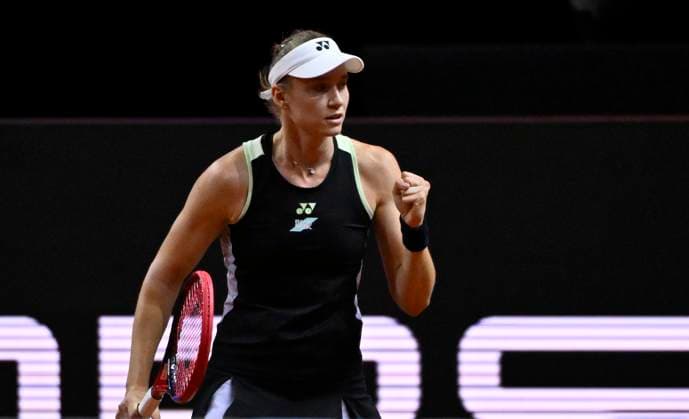 Elena Rybakina (KAZ) Jubel Freude Emotion Gestik Geste nach Spielende Tennis Damen Porsche-Cup Porsche Tennis Grand Prix GP Stuttgart 2024 Porsche Arena 19.04.2024 DFL REGULATIONS PROHIBIT ANY USE OF PHOTOGRAPHS AS IMAGE SEQUENCES AND OR QUASI-VIDEO Porsche Tennis Grand Prix GP Stuttgart 2024
