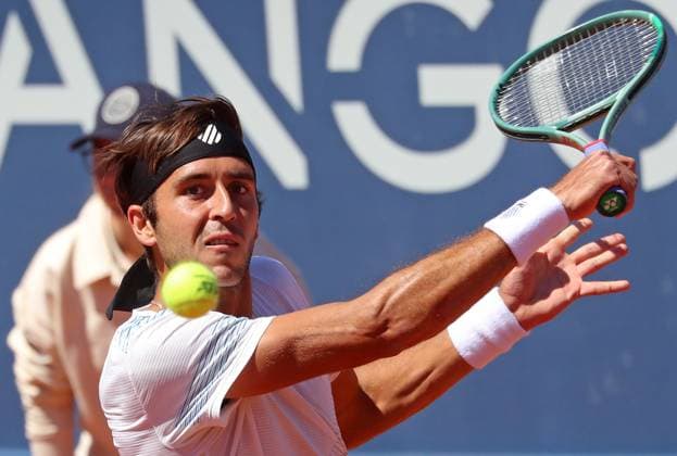 Barcelona Open Banc Sabadell 2024 Tomas Martin Etcheverry is playing against Cameron Norrie in the quarterfinals of the Barcelona Open Banc Sabadell, the 71st Conde de Godo Trophy, at the Real Club de Tennis Barcelona 1899 in Barcelona, Spain, on April 19, 2024. Barcelona Spain  Copyright: xUrbanandsportx originalFilename:urbanandsport-barcelon240419_npuAt.jpg