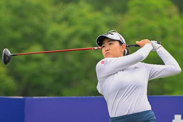 THE WOODLANDS, TX - APRIL 19: Rose Zhang (USA) watches her tee shot on 9 during Rd2 of the Chevron Championship at The Club at Carlton Woods on April 19, 2024 in The Woodlands, Texas. (Photo by Ken Murray Icon Sportswire) GOLF: APR 19 LPGA, Golf Damen The Chevron Championship EDITORIAL USE ONLY Icon240419053