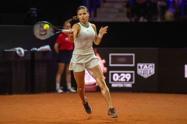 Emma Raducanu (GBR). xettx, Deutschland, Stuttgart, 19.04.2024, Tennis, Porsche Tennis Grand Prix, Day 7, 2024, Viertelfinale, I.Swiatek-E.Raducanu, Porsche Arena Foto: A2 Bildagentur Peter Hartenfelser