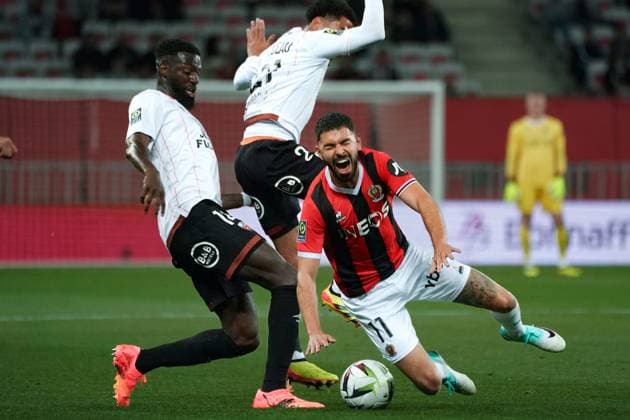 Morgan Sanson (OGC Nice) - TiÃ mouÃ Bakayoko (FC Lorient) - TiÃ mouÃ Bakayoko (FC Lorient) FOOTBALL : OGC Nice vs FC Lorient - Ligue 1 Uber Eats - Nice - 19 04 2024 NorbertScanella Panoramic 