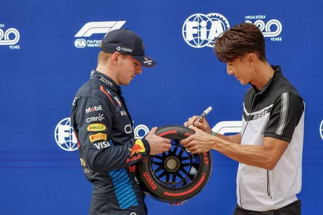 VERSTAPPEN Max (ned), Red Bull Racing RB20, portrait during the Formula 1 Lenovo Chinese Grand Prix 2024, 5th round of the 2024 Formula One World Championship, WM, Weltmeisterschaft from April 19 to 21, 2024 on the Shanghai International Circuit, in Shanghai, China - F1 - CHINESE GRAND PRIX 2024 DPPI Panoramic  09172