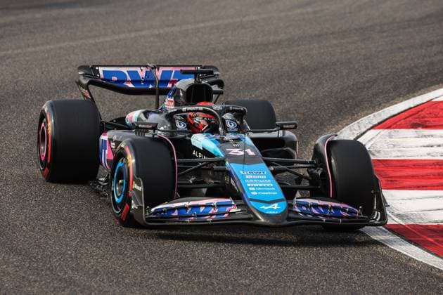 31 OCON Esteban (fra), Alpine F1 Team A524, action during the Formula 1 Lenovo Chinese Grand Prix 2024, 5th round of the 2024 Formula One World Championship, WM, Weltmeisterschaft from April 19 to 21, 2024 on the Shanghai International Circuit, in Shanghai, China - F1 - CHINESE GRAND PRIX 2024 DPPI Panoramic  240420_R05_CHINA_DP_XB3_3777