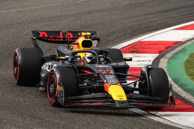 11 PEREZ Sergio (mex), Red Bull Racing RB20, action during the Formula 1 Lenovo Chinese Grand Prix 2024, 5th round of the 2024 Formula One World Championship, WM, Weltmeisterschaft from April 19 to 21, 2024 on the Shanghai International Circuit, in Shanghai, China - F1 - CHINESE GRAND PRIX 2024 DPPI Panoramic  240420_R05_CHINA_DP_XB3_3900