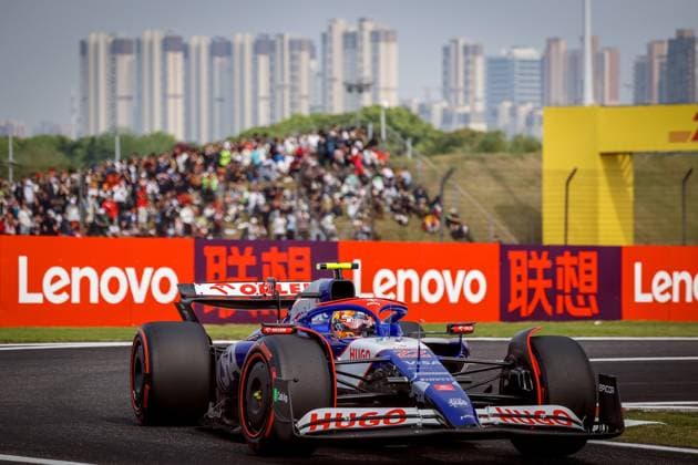 22 TSUNODA Yuki (jap), Visa Cash App RB F1 Team VCARB 01, action during the Formula 1 Lenovo Chinese Grand Prix 2024, 5th round of the 2024 Formula One World Championship, WM, Weltmeisterschaft from April 19 to 21, 2024 on the Shanghai International Circuit, in Shanghai, China - F1 - CHINESE GRAND PRIX 2024 DPPI Panoramic  08875