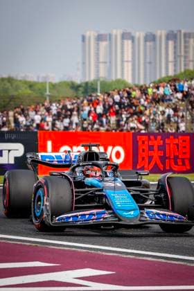 31 OCON Esteban (fra), Alpine F1 Team A524, action during the Formula 1 Lenovo Chinese Grand Prix 2024, 5th round of the 2024 Formula One World Championship, WM, Weltmeisterschaft from April 19 to 21, 2024 on the Shanghai International Circuit, in Shanghai, China - F1 - CHINESE GRAND PRIX 2024 DPPI Panoramic  08839