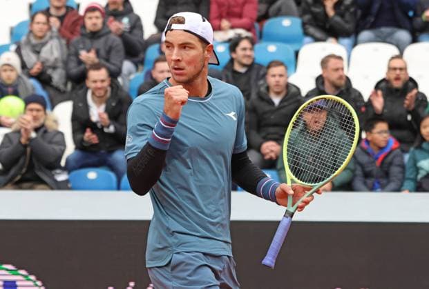 Jan-Lennard Struff (GER) gewinnt das Spiel gegen Felix Auger-Aliassime und steht im Finale, Jubel, am Spielende, Tennis BMW Open 2024 München 20.04.2024 FOTO: Mladen Lackovic LakoPress