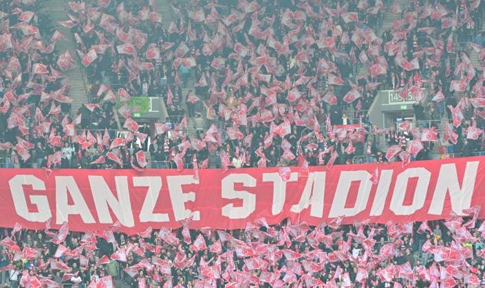 20.04.2024 - Fussball - Saison 2023 2024 - 2. Fussball - Bundesliga - 30. Spieltag: Fortuna Düsseldorf - SpVgg Greuther Fürth ( Kleeblatt ) - Sportfoto Zink MeZi - xmexzix - DFL regulations prohibit any use of photographs as image sequences and or quasi-video - only for editorial use - Fortuna Fans Fanblock mit Fahnen