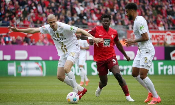 Aleksandar Vukotic (26, Wehen Wiesbaden), Ragnar Ache (9, FC Kaiserslautern) 20.04.2024, Fußball, 1. Bundesliga, 1. FSV Mainz 05 - TSG 1899 Hoffenheim, 29. Spieltag, Saison 2023 24, MEWA Arena, Mainz, Deutschland, zmdz, ** DFB & DFL regulations prohibit any use of photographs as image sequences and or quasi-video. ** 1. FSV Mainz 05 - TSG 1899 Hoffenheim