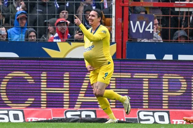 2. Bundesliga - VfL Osnabrück - Eintracht Braunschweig am 20.04.2024 an der Bremer Brücke in Osnabrück Jubel, Torjubel, Torschuetze, Torschütze Rayan Philippe (Braunschweig) jubelt nach seinem Tor zum 0:2.