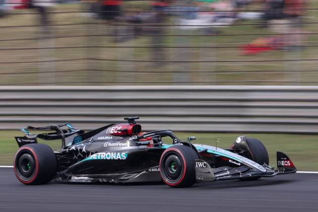 (240420) -- SHANGHAI, April 20, 2024 -- Mercedes British driver George Russell competes during the qualifying session of Chinese Formula One Grand Prix at the Shanghai International Circuit in Shanghai, China, on April 20, 2024. ) (SP)CHINA-SHANGHAI-F1-GRAND PRIX-QUALIFYING (CN) WangxXiang 