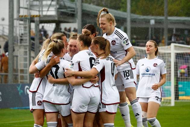 20.04.2024, xavx, Fussball 1.Bundesliga Damen, Eintracht Frankfurt Frauen - 1.FC Nürnberg emspor, v.l. Jessica May (1.FC Nürnberg) celebrate the goal, Der Torjubel zum 0:1 (DFL DFB REGULATIONS PROHIBIT ANY USE OF PHOTOGRAPHS as IMAGE SEQUENCES and or QUASI-VIDEO) Frankfurt am Main