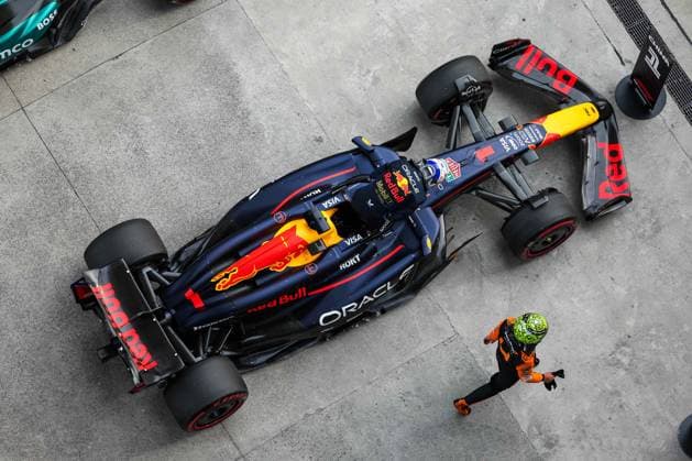 VERSTAPPEN Max (ned), Red Bull Racing RB20, NORRIS Lando (gbr), McLaren F1 Team MCL38, portrait during the Formula 1 Lenovo Chinese Grand Prix 2024, 5th round of the 2024 Formula One World Championship, WM, Weltmeisterschaft from April 19 to 21, 2024 on the Shanghai International Circuit, in Shanghai, China - F1 - CHINESE GRAND PRIX 2024 DPPI Panoramic 240420_R05_CHINA_DP_FGOO0515