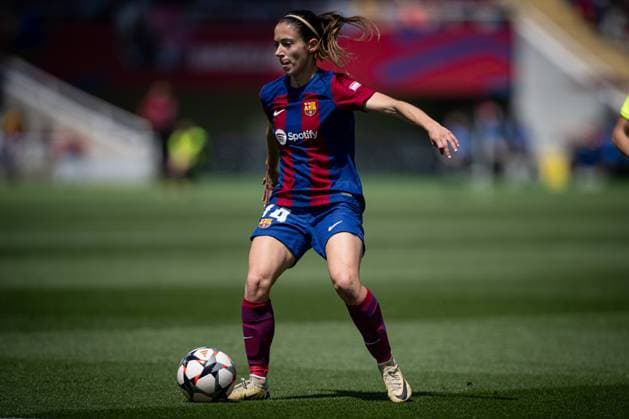 Aitana Bonmati FC Barcelona, Barca controls the ball during a Women s UEFA Champions League first-leg semifinal match between FC Barcelona and Chelsea Women at Estadi Olimpic Lluis Companys, in Barcelona, ,Spain on April 20, 2024. Photo by Felipe Mondino Copyright: x@FELIPExMONDINOx