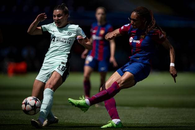Salma Paralluelo FC Barcelona, Barca controls the ball during a Women s UEFA Champions League first-leg semifinal match between FC Barcelona and Chelsea Women at Estadi Olimpic Lluis Companys, in Barcelona, ,Spain on April 20, 2024. Photo by Felipe Mondino Copyright: x@FELIPExMONDINOx