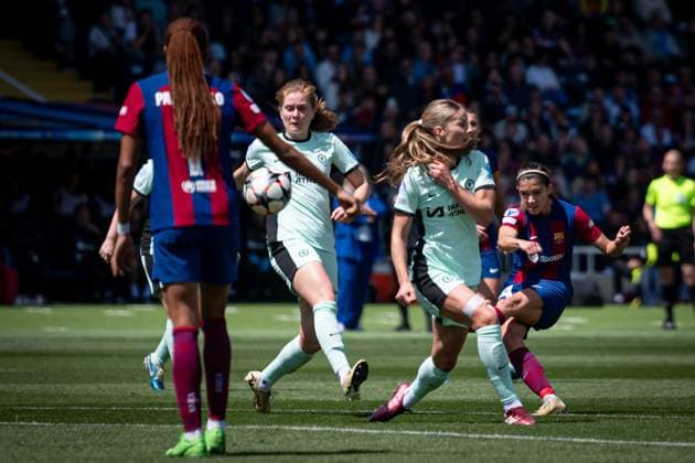 Aitana Bonmati FC Barcelona, Barca controls the ball during a Women s UEFA Champions League first-leg semifinal match between FC Barcelona and Chelsea Women at Estadi Olimpic Lluis Companys, in Barcelona, ,Spain on April 20, 2024. Photo by Felipe Mondino Copyright: x@FELIPExMONDINOx