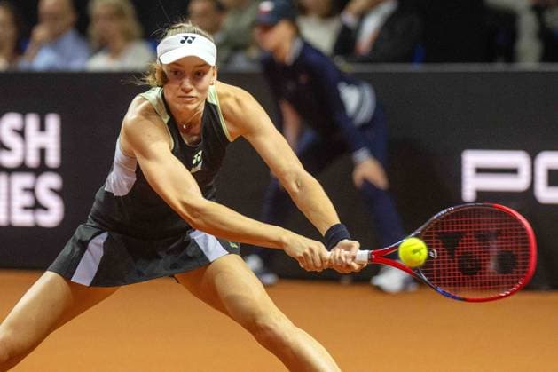 Elena Rybakina (KAZ). xettx, Deutschland, Stuttgart, 20.04.2024, Tennis, Porsche Tennis Grand Prix, Day 8, 2024, Halbfinale, I.Swiatek-E.Rybakina, Porsche Arena Foto: A2 Bildagentur Peter Hartenfelser