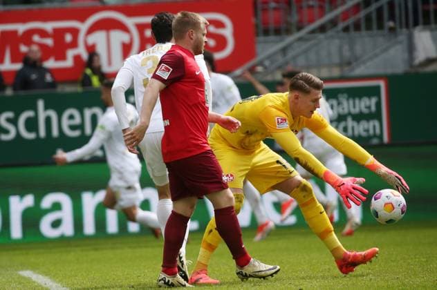 1:1 Ausgleich für Wehen Wiesbaden durch Ivan Prtajin (18, Wehen Wiesbaden) 20.04.2024, Fußball, 2. Bundesliga, FC Kaiserslautern - SV Wehen Wiesbaden, 30. Spieltag, Saison 2023 24, Fritz Walter Stadion, Kaiserslautern, Deutschland, zmdz, ** DFB & DFL regulations prohibit any use of photographs as image sequences and or quasi-video. ** FC Kaiserslautern - SV Wehen Wiesbaden