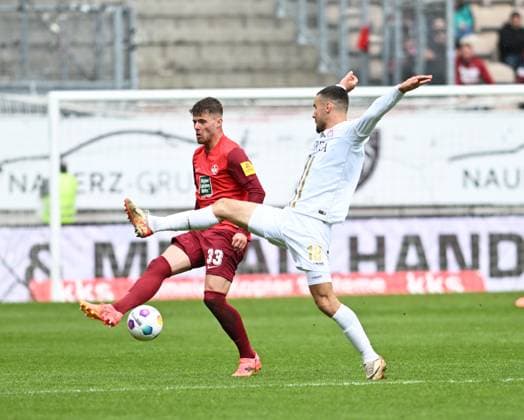 Fussball - 2. Bundesliga - Saison 2023 24 Kaiserslautern - Fritz-Walter-Stadion 20.04.2024 1. FC Kaiserslautern (fck) - SV Wehen-Wiesbaden (ww)1:1 Jan ELVEDI (1. FC Kaiserslautern) , li - Ivan PRTAJIN (SV Wehen-Wiesbaden) Fussball - 2. Bundesliga - 1. FC Kaiserslautern