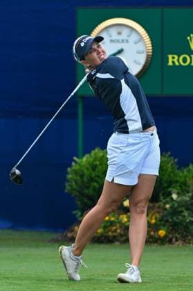 THE WOODLANDS, TX - APRIL 20: Nanna Koerstz Madsen (DEN) watches her tee shot on 1 during third round of the Chevron Championship at The Club at Carlton Woods on April 20, 2024 in The Woodlands, Texas. (Photo by Ken Murray Icon Sportswire) GOLF: APR 20 LPGA, Golf Damen The Chevron Championship EDITORIAL USE ONLY Icon240420007